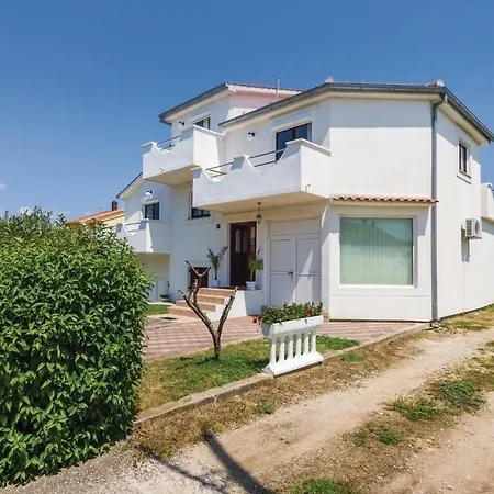 Five Bedroom Holiday In Biograd Ferienhaus