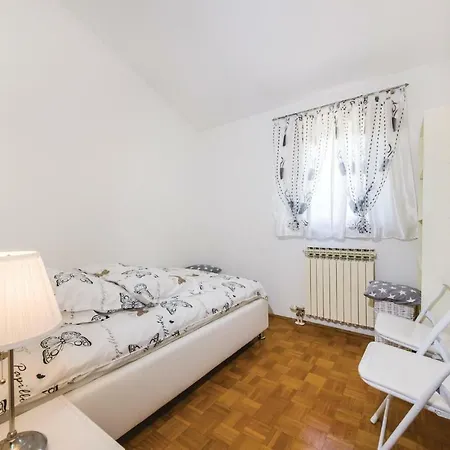 Five Bedroom Holiday In Biograd Ferienhaus Weißenburg